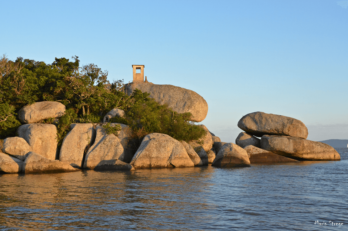 Pôr do Sol na Ilha das Pedras Brancas